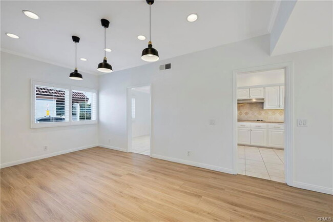 105 Via San Remo in Newport Beach, CA - Building Photo - Building Photo