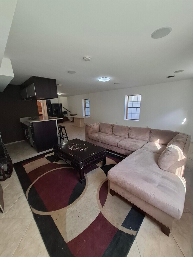 103 Jefferson Ave in Jersey City, NJ - Building Photo - Building Photo