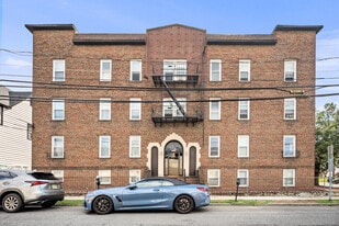 33 Franklin Pl in Rutherford, NJ - Building Photo