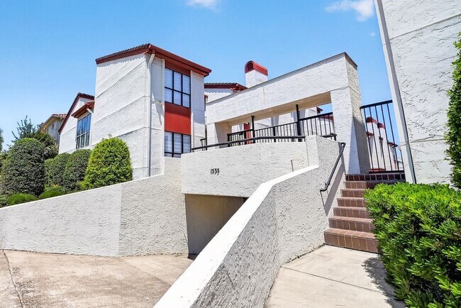property at 1535 Potomac Dr