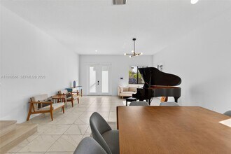 8267 SW 120th Ter in Kendall, FL - Building Photo - Building Photo