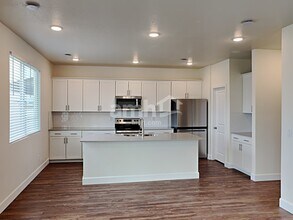 3294 Fields Ave in Syracuse, UT - Building Photo - Building Photo