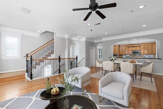 6124 Tyne St in Houston, TX - Building Photo - Building Photo