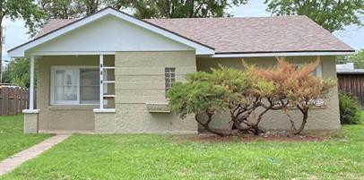 411 E Hulse St in McPherson, KS - Building Photo