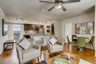 3000 Unity Dr in Houston, TX - Building Photo - Building Photo