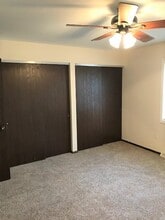 423 George St in Alton, IL - Foto de edificio - Building Photo