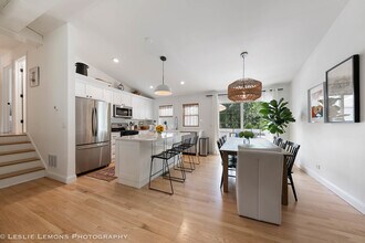 685 Milton Dr in Naperville, IL - Building Photo - Building Photo