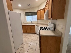 1391 Vista Escondida Ct SW in Los Lunas, NM - Building Photo - Building Photo