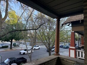 1710 1/2 16th St, Unit 1710 1-2 16th St in Sacramento, CA - Foto de edificio - Building Photo