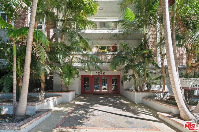 property at 1242 S Barrington Ave