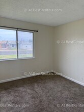 683 Alpine Ave in Manteca, CA - Building Photo - Building Photo