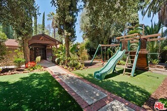 6141 Corbin Ave in Los Angeles, CA - Building Photo - Building Photo