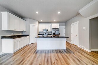 2494 N Cormac Pl in Lehi, UT - Building Photo - Building Photo