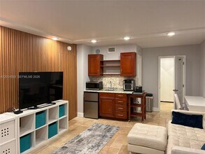 2780 NE 183rd St in Aventura, FL - Building Photo - Building Photo