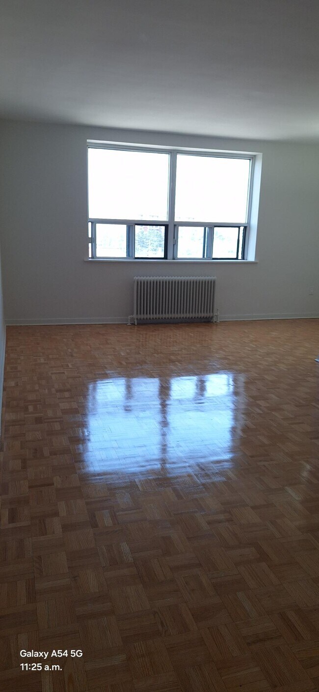 Benville Court Apartments in Toronto, ON - Building Photo - Building Photo