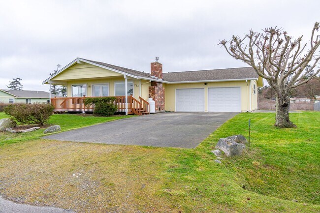 734 El Cine St in Coupeville, WA - Building Photo - Building Photo