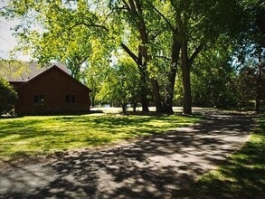 323 Sawmill Ln in New Richmond, WI - Building Photo - Building Photo