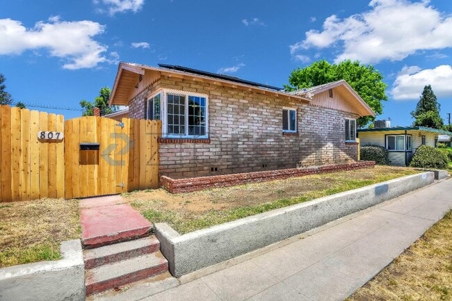 property at 807 E Shields Ave