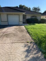 9 Rainbow Ln in Palm Coast, FL - Building Photo