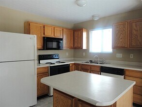 2293 Antoinette Way in Union, KY - Foto de edificio - Building Photo