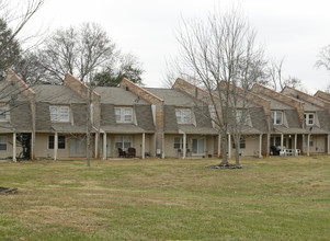 John Sevier Apartments in Maryville, TN - Building Photo - Building Photo