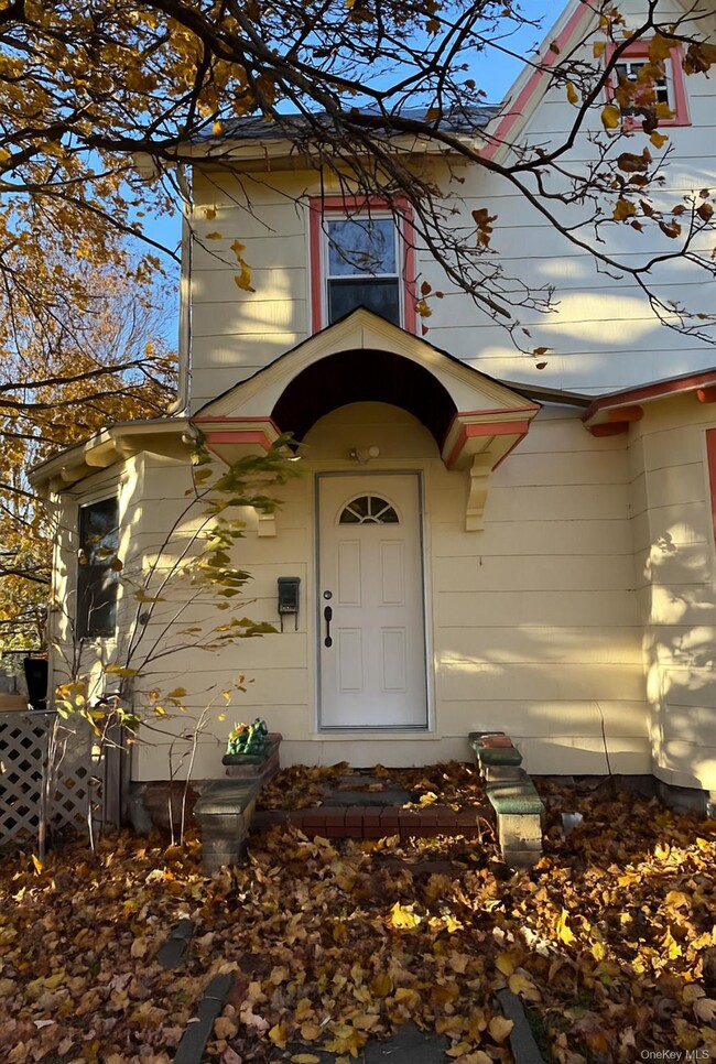 property at 10 Willet St