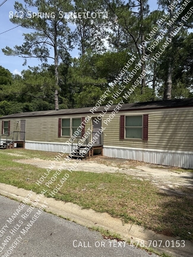 property at 842 Spring St