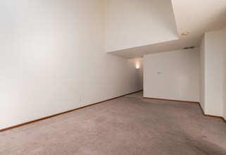 2312 E Division St, Unit B in Mount Vernon, WA - Building Photo - Building Photo