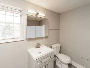 164 Coe Ave in East Haven, CT - Building Photo - Building Photo