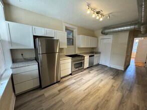 1527 W Haddon Ave in Chicago, IL - Building Photo - Building Photo