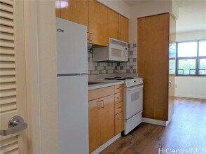 545 Queen St in Honolulu, HI - Building Photo - Building Photo