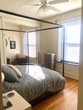 2817 N Mildred Ave, Unit 2 in Chicago, IL - Foto de edificio - Building Photo