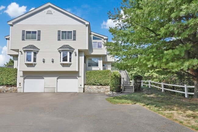 1303 Old Bridge Ln in Bellingham, MA - Building Photo - Building Photo