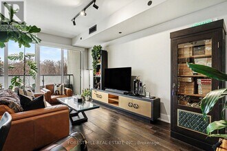 3018 Yonge St in Toronto, ON - Building Photo - Building Photo