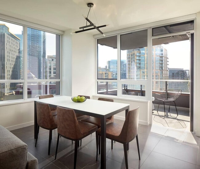 111 Boren Ave N in Seattle, WA - Building Photo - Building Photo