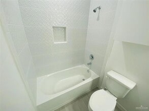 1722 W Denise Dr, Unit 3 in Pharr, TX - Building Photo - Building Photo