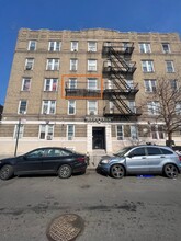 405 E 182nd St in Bronx, NY - Building Photo - Building Photo