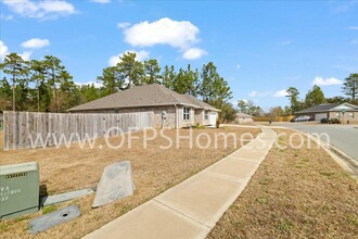 6708 Sarah Ann Way in Laurel Hill, FL - Building Photo - Building Photo