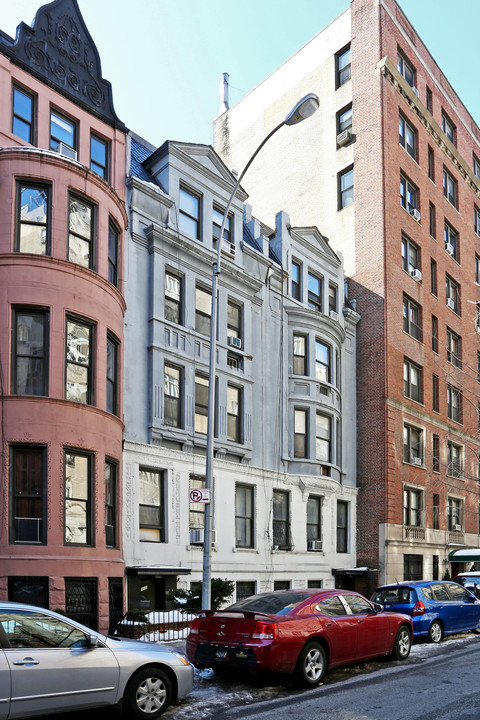 312 W 89th St in New York, NY - Building Photo