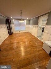 7000 Old Cabin Ln in Rockville, MD - Building Photo - Building Photo