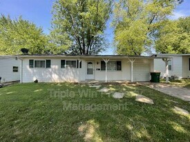 10203 Trio Ln in St. Louis, MO - Building Photo