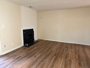 1159 Old Clubhouse Rd in Virginia Beach, VA - Foto de edificio - Building Photo