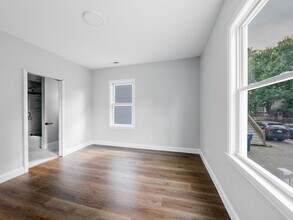 22 Madison Ave, Unit 1 in Cambridge, MA - Building Photo - Building Photo