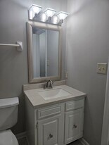 1516 Deer Lake Dr in Lexington, KY - Building Photo