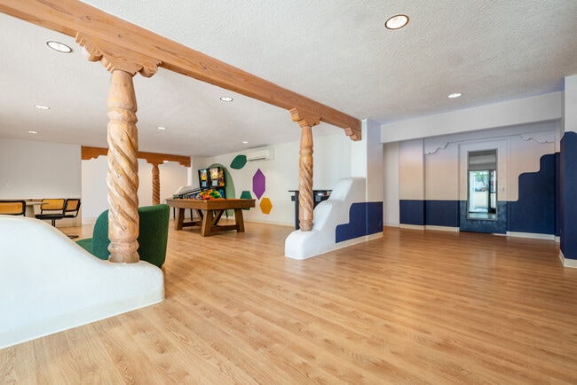 Elevate at Oslo in Santa Fe, NM - Foto de edificio - Building Photo