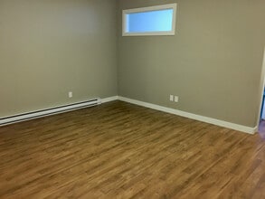 814 Garnet St in Regina, SK - Building Photo - Building Photo