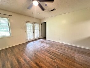 127 Lawrence Dr in Haughton, LA - Building Photo - Building Photo