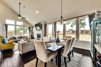 900 Nathanael Greene Ct in Aubrey, TX - Building Photo - Building Photo