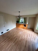 698 NW Fenton St in McMinnville, OR - Building Photo - Building Photo