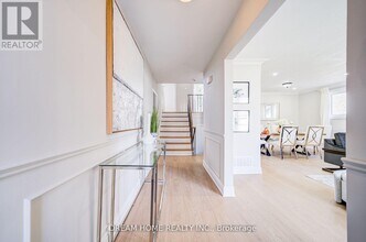 1323 Shamir Crescent in Mississauga, ON - Building Photo - Building Photo